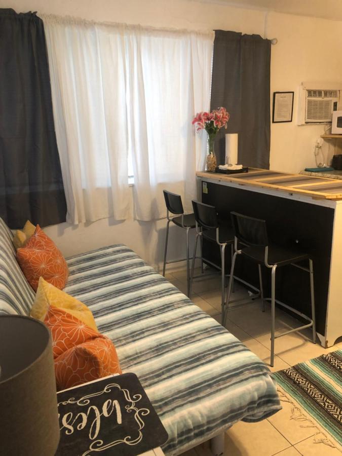 Hollywood Beachfront House Екстериор снимка