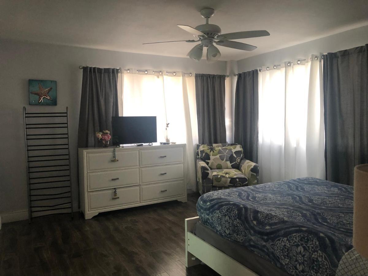Hollywood Beachfront House Екстериор снимка